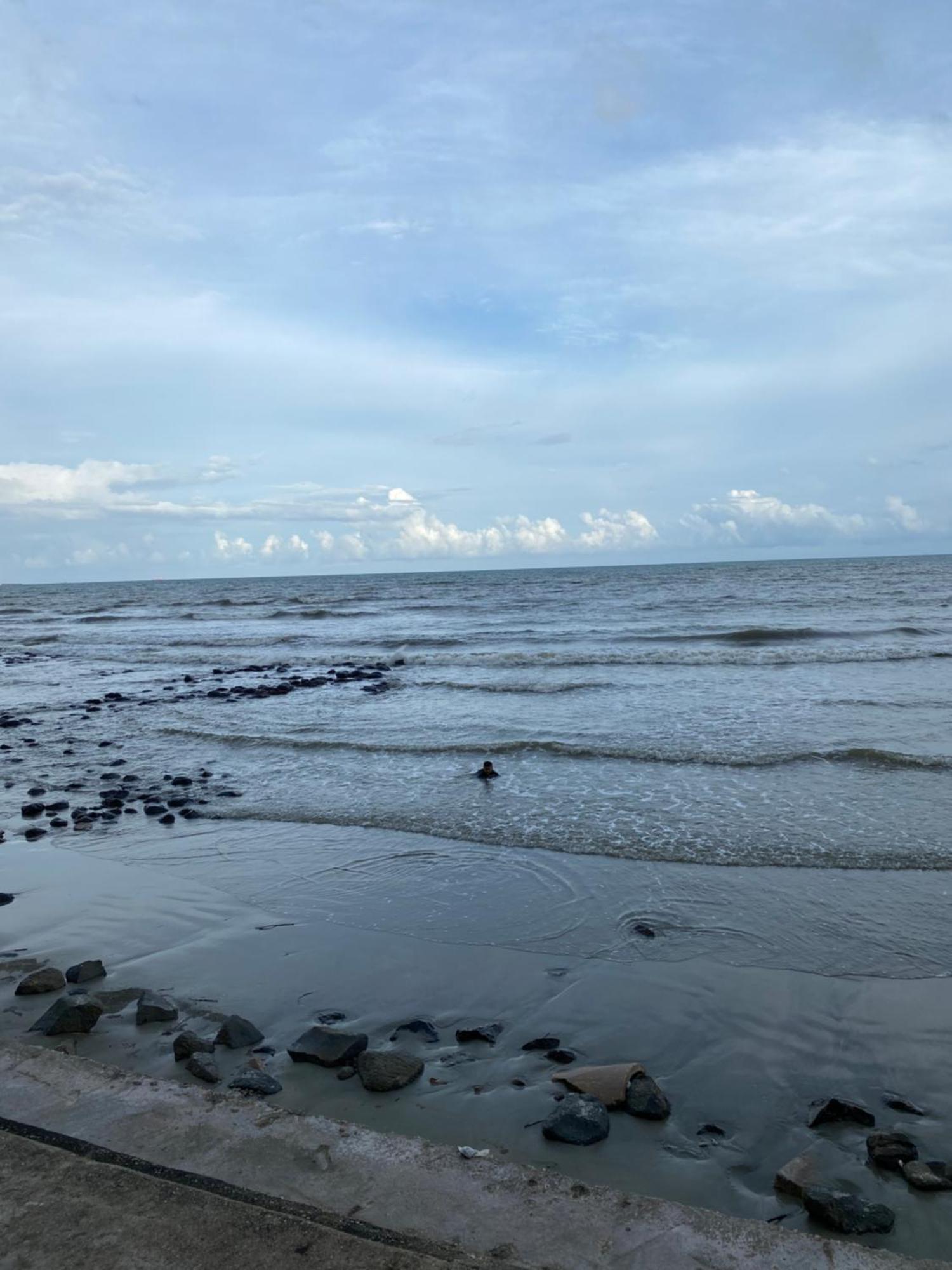 Blackstone Beach Resort Куантан Экстерьер фото